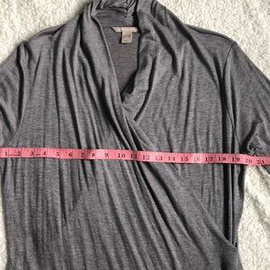 Banana Republic gray knit wrap tunic. Size XL.